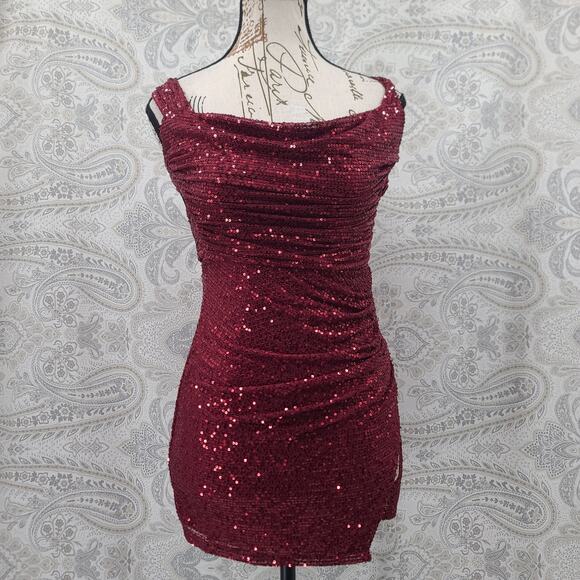 Lucy in the Sky Sequin bodycon mini red dress Size XS Holiday Party Festival - Picture 3 of 12